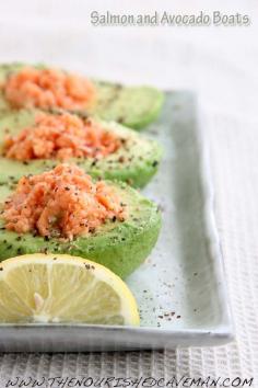 Avocado and Salmon Low Carb Breakfast via @wholefoodviv/ // #breakfast #salmon #avocado #lowcarb