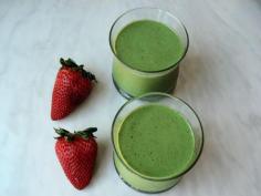 strawberry avocado chia recovery smoothie.