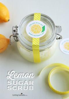 Easy DIY Gift Idea! Homemade Lemon Sugar Scrub and Mother's Day Free Printables.   | Living Locurto http://www.livinglocurto.com/2015/04/sugar-scrub-gift-free-printables/