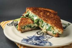 spinach artichoke grilled cheese: under 300 calories
