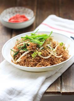 Soy Sauce Fried Noodles (Chow Mein Recipe) – China Sichuan Food