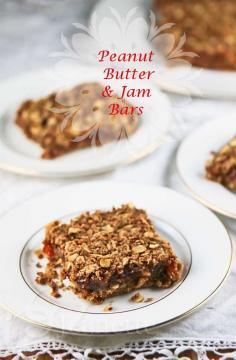 Peanut Butter & Strawberry Jam Bar Cookies  #Christmas #Dessert #glutenfree