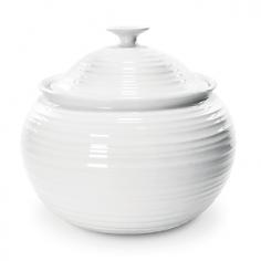 Constructed from high-quality porcelain. Strong and durable yet lightweight. Round casserole comes with a lid. Microwave- and dishwasher-safe. Available in a variety of sizes. If casserole is what's for dinner, you need the Sophie Conran White Covered Casserole. This versatile dish is made of sturdy porcelain and can go from the oven to the table just like that. You can also use it in the microwave or freezer. When it's time to cleanup, simply add it to your load in the dishwasher, run and relax. About PortmeirionStrikingly beautiful, eminently practical, refreshingly affordable. These are the enduring values bequeathed to Portmeirion by its legendary co-founder and designer, Susan Williams-Ellis. Her father, architect Sir Clough Williams-Ellis, was the designer of Portmeirion, the North Wales village whose fanciful architecture has drawn tourists and artists from around the world (including the creators of the classic 1960s TV show The Prisoner). Inspired by her fine arts training and creation of ceramic gifts for the village's gift shop, Susan Williams-Ellis (along with her husband Euan Cooper-Willis) founded Portmeirion Pottery in 1960. After 50+ years of innovation, the Portmeirion Group is not only an icon of British design, but also a testament to the extraordinarily creative life of Susan Williams-Ellis. The style of Portmeirion dinnerware and serveware is marked by a passion for both pottery manufacturing and trend-setting design. Beautiful, tactile, nature-inspired patterns are a defining quality of Portmeirion housewares, from its world-renowned botanical designs modeled on antiquarian books to the breezy, natural colors of its porcelain and earthenware. Today, the Portmeirion Group's design legacy continues to evolve, through iconic brands such as Spode, the Pomona Classics collection, and the award-winning collaboration of Sophie Conran for Portmeirion. Sophie Conran for Portmeirion: Successful collaborations have provided design inspiration throughout Sophie Conran's life. Her father, designer Sir Terence Conran, and mother, food writer Caroline Conran, have been the pillars of her eclectic mix of cooking, writing, and interior design. In pairing with the iconic British housewares brand Portmeirion, Conran has created another successful collaboration: Sophie Conran for Portmeirion, an award-winning collection of dinnerware, serveware, and drinkware for the practical, multi-functional needs of contemporary kitchens. Launched in 2006, Sophie Conran for Portmeirion immediately received the Elle Deco Style Award for Best in Kitchens, and two years later, the House Beautiful Award for Best in Tableware. The soulful, tactile beauty of these oven-to-tableware pieces is exemplified by rippled surfaces and edges that evoke a potter's hand. This down-to-earth style is complemented by charming pastels, gentle earth tones, and classic whites and pinks, for a collection that will lighten and enliven contemporary kitchen decors. Though delicate to the eye and touch, these plates and bowls are built for durable performance, with microwave- and dishwasher-safe porcelain that's casual enough for breakfast and elegant enough for eye-catching dinners. Size: Large.