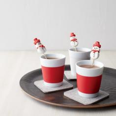 These Marshmallow Snowmen Make Hot Chocolate Way Cuter