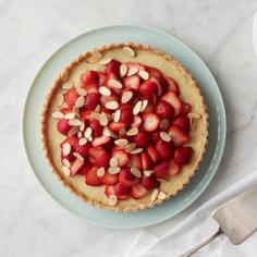 almond strawberry tart