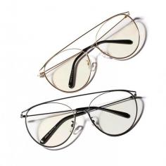 Oversized Vintage Round Metal Frame Optical Glasses
The Oversized Vintage Round Metal Frame Optical Glasses offer a distinctive blend of retro charm and modern functionality, designed to cater to both fashion enthusiasts and those seeking reliable optical performance. 